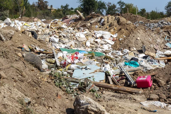 Poluição Ambiente Pelas Pessoas Depósito Lixo Ilegal Deserto Uma Pilha — Fotografia de Stock