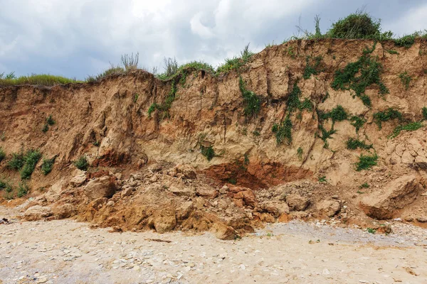 Karadeniz Kıyısındaki Heyelan Bölgesi Deniz Taşı Kabuğu Yağmur Mevsiminde Doğal — Stok fotoğraf