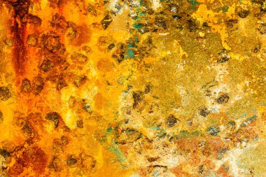 Arka plan beton duvar, yıpranma izleri yıpranmış duvar hasarlı eski boya. Boyalı beton yüzeyde eski boya kalıntıları var. Pis beton yüzey. 