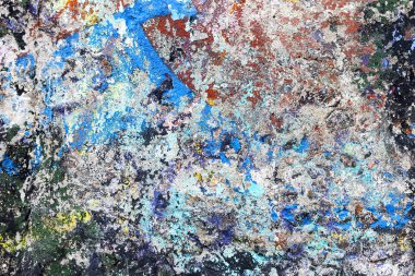 Arka plan beton duvar, yıpranma izleri yıpranmış duvar hasarlı eski boya. Boyalı beton yüzeyde eski boya kalıntıları var. Pis beton yüzey.