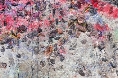 Arka plan beton duvar, yıpranma izleri yıpranmış duvar hasarlı eski boya. Boyalı beton yüzeyde eski boya kalıntıları var. Pis beton yüzey.