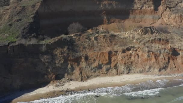 Ζώνη Κατολίσθησης Ερειπωμένη Ακτή Παραλία Επικίνδυνο Σημείο Μέρος Της Ακτογραμμής — Αρχείο Βίντεο