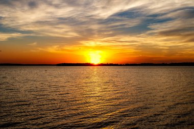 Oklahoma 'da bir gölde gün batımı