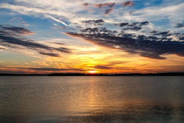 Oklahoma 'da bir gölde gün batımı