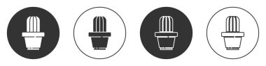 Siyah Kaktüs ve beyaz arka planda izole edilmiş tencere simgesinde sulu. Tencerede yetişen bir bitki. Saksı bitkisi işareti. Çember düğmesi. Vektör İllüstrasyonu