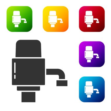 Beyaz zemin üzerinde izole edilmiş şişe su ikonu için siyah mekanik pompa. Renkli kare düğmelerle simgeleri ayarla. Vektör İllüstrasyonu