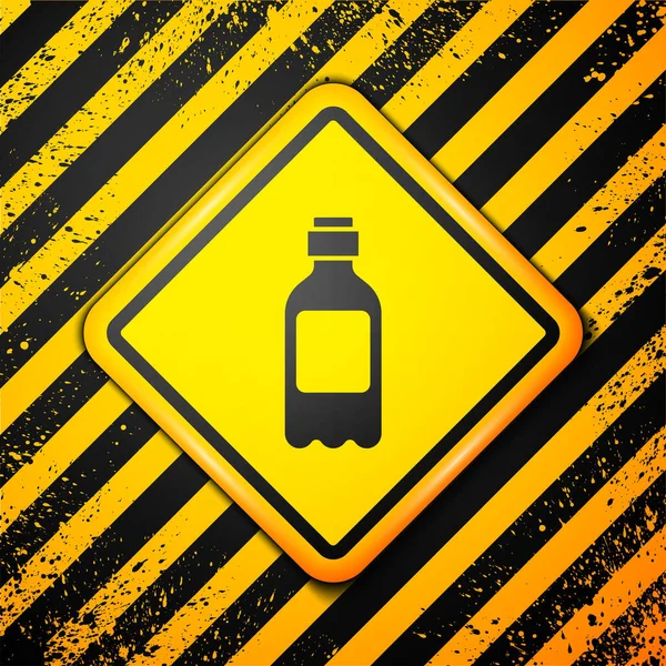 黄色の背景に隔離された水のアイコンのブラックボトル ソーダアクアドリンクの看板 警告サインだ ベクターイラスト — ストックベクタ