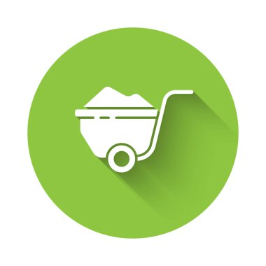 Kirli ikonu uzun gölgeli beyaz el arabası. Alet edevat. Tarım arabası tekerlek çiftliği. Yeşil daire düğmesi. Vektör İllüstrasyonu.