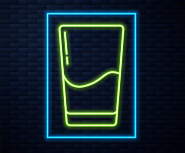 Duvarda izole edilmiş su ikonu olan parlak neon çizgili cam. Soda bardağı. Vektör İllüstrasyonu.