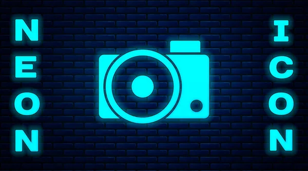 Gloeiende Neon Foto Camera Pictogram Geïsoleerd Baksteen Muur Achtergrond Foto — Stockvector