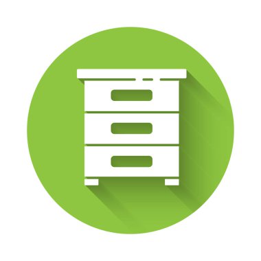 Uzun gölgeli belge simgesi olan beyaz çekmece. Arşiv çekmecesi. Dosya dolabı çekmecesi. Ofis mobilyası. Yeşil daire düğmesi. Vektör İllüstrasyonu.