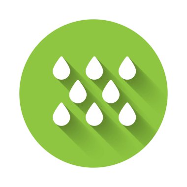 Beyaz su damlası ikonu uzun gölgeli izole edilmiş. Yeşil daire düğmesi. Vektör.