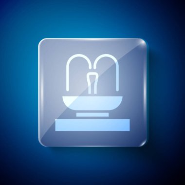 Beyaz Çeşme simgesi mavi arkaplanda izole edildi. Kare cam paneller. Vektör.