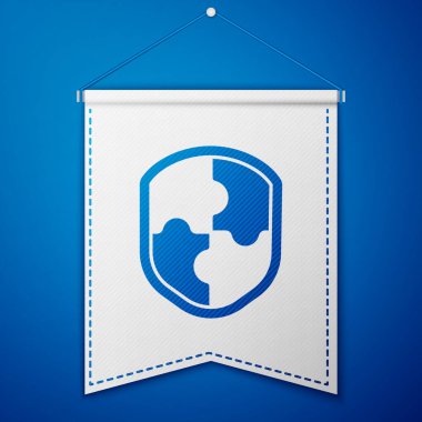 Mavi Kalkan simgesi mavi arkaplanda izole edildi. Gardiyan. Güvenlik, güvenlik, koruma, gizlilik kavramı. Beyaz flama şablonu. Vektör İllüstrasyonu.