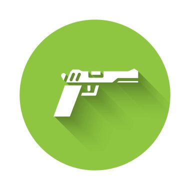 Uzun gölgeli beyaz tabanca ya da silah ikonu. Polis ya da askeri silah. Küçük ateşli silah. Yeşil daire düğmesi. Vektör İllüstrasyonu.