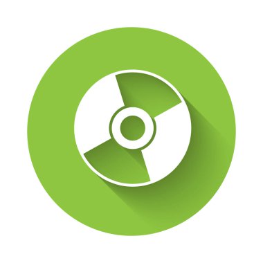 Uzun gölgeli beyaz CD veya DVD disk simgesi. Küçük disk işareti. Yeşil daire düğmesi. Vektör İllüstrasyonu.