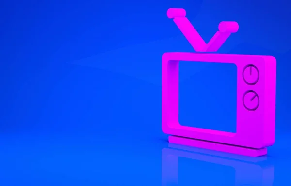 Rózsaszín Retro tv ikon elszigetelt kék háttérrel. Televíziós jel. Minimalizmus koncepció. 3D illusztráció. 3D renderelés — Stock Fotó