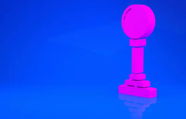 粉红摇杆用于蓝底隔离的街机图标.Joystick游戏垫。最低纲领的概念。3D例证。3D渲染 — 图库照片