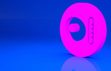 Pembe Geleneksel İngiliz kahvaltısı, mavi arka planda izole edilmiş sosis ikonlu sahanda yumurta. Minimalizm kavramı. 3 boyutlu illüstrasyon. 3 Boyutlu Hazırlama