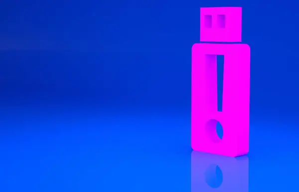 Rózsaszín USB flash drive ikon elszigetelt kék háttérrel. Minimalizmus koncepció. 3D illusztráció. 3D renderelés — Stock Fotó