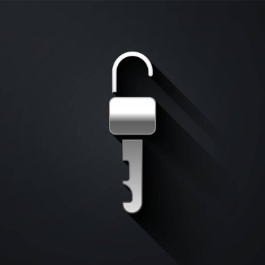 Gümüş Kilitlenmemiş anahtar simgesi siyah arkaplanda izole edildi. Uzun gölge tarzı. Vektör İllüstrasyonu.