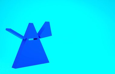 Mavi arka planda izole edilmiş prizma simgesindeki mavi ışık ışınları. Cam prizmada gökkuşağı spektrum dağılımı optik etkisi. Minimalizm kavramı. 3d illüstrasyon 3B canlandırma