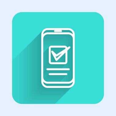 Beyaz çizgili akıllı telefon, uzun gölgeli cep telefonu simgesi. Yeşil kare düğmesi. Vektör