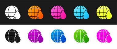 Dünya gezegenini, siyah beyaz arka planda izole edilmiş su damlası ikonuna ayarlayın. Dünya küresi. Su tasarrufu ve dünya çevre koruma. Vektör İllüstrasyonu