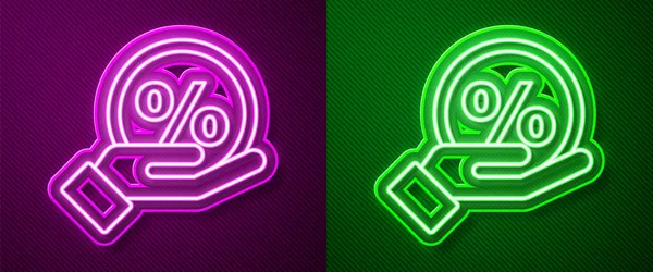 Parlayan neon hattı İndirim yüzde ikonu mor ve yeşil arkaplanda izole edildi. Etiket alışverişi. Özel teklif işareti. İndirim kuponları sembolü. Vektör İllüstrasyonu.