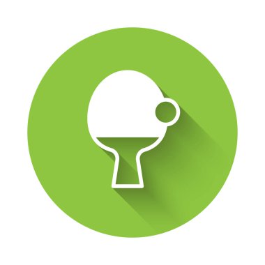 Masa tenisi ikonunu oynamak için beyaz raket uzun gölgeli. Yeşil daire düğmesi. Vektör.