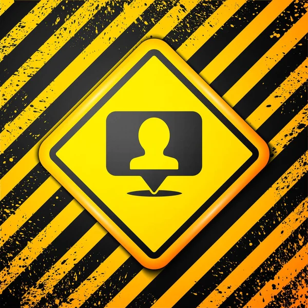 Marcador de mapa negro con una silueta de un icono de persona aislado sobre fondo amarillo. Símbolo de ubicación GPS. Señal de advertencia. Vector — Vector de stock