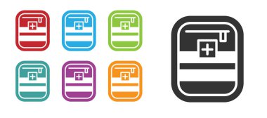 Siyah ilk yardım çantası simgesi beyaz arkaplanda izole edildi. Haçlı sağlık kutusu. Acil durumlar için tıbbi ekipman. Sağlık sigortası konsepti. Simgeleri renklendirin. Vektör İllüstrasyonu