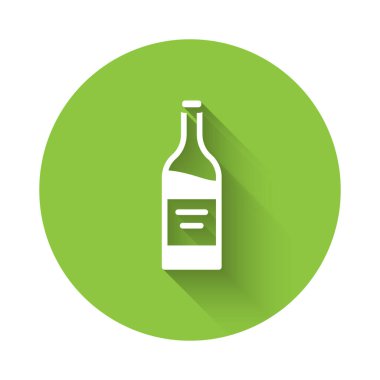 Uzun gölgeli beyaz şarap ikonu. Yeşil daire düğmesi. Vektör.