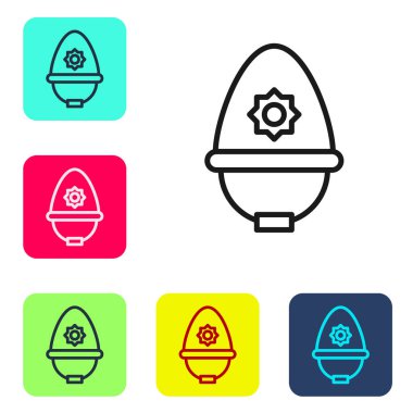 Beyaz arka planda siyah çizgili İngiliz polis miğferi ikonu var. Renkli kare düğmelerle simgeleri ayarla. Vektör