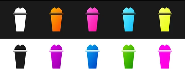 Milkshake-Symbol isoliert auf schwarzem und weißem Hintergrund setzen. Plastikbecher mit Deckel und Stroh vorhanden. Vektorillustration — Stockvektor