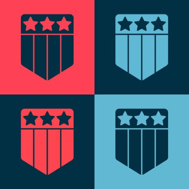 Yıldız ve çizgili Pop Art Shield renkli arka planda izole edilmiş. Amerika Birleşik Devletleri bayrağı. 4 Temmuz. ABD Bağımsızlık Günü. Vektör.