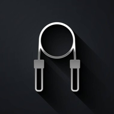 Gümüş atlama ipi simgesi siyah arkaplanda izole edildi. İp atlıyorum. Spor malzemeleri. Uzun gölge tarzı. Vektör.