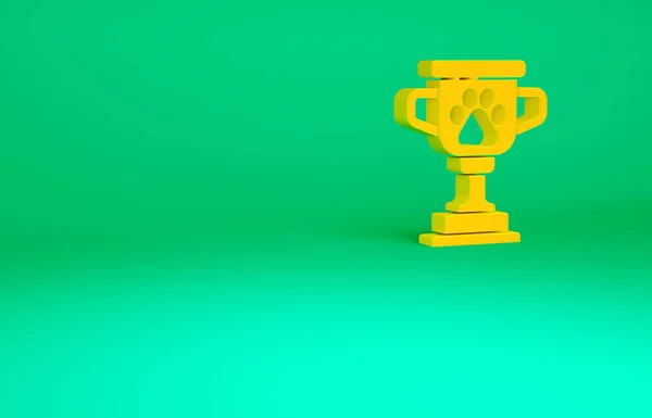 Icono de símbolo del premio Orange Pet aislado sobre fondo verde. Medalla con huella de perro como concepto ganador de la exposición de mascotas. Concepto minimalista. 3D ilustración 3D render —  Fotos de Stock