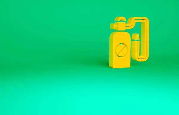 Pulverizador de presión naranja para el exterminio de insectos icono aislado sobre fondo verde. Servicio de control de plagas. Pulverizador desinfectante. Concepto minimalista. 3D ilustración 3D render — Foto de Stock