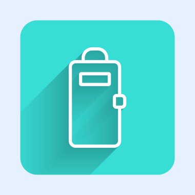 Beyaz çizgi Polis saldırı kalkanı ikonu uzun gölgeli izole edildi. Yeşil kare düğmesi. Vektör.