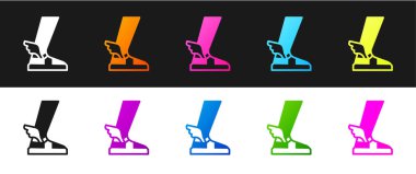 Hermes sandal simgesini siyah beyaz arkaplanda izole et. Antik Yunan tanrısı Hermes. Kanatlı koşu ayakkabısı. Vektör.