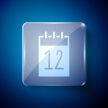 Beyaz Takvim 12 Haziran simgesi mavi arkaplanda izole edildi. Rusça 12 Haziran Mutlu Rusya Günü. Kare cam paneller. Vektör.