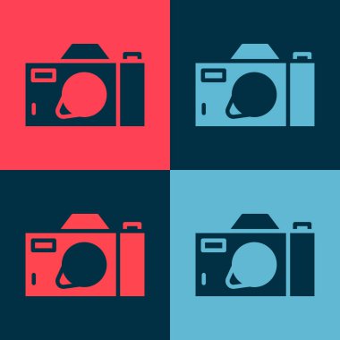 Pop Art Photo kamera simgesi renk arkaplanında izole edildi. Fotoğraf makinesi simgesi. Vektör.