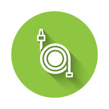 Uzun gölgeli beyaz itfaiye hortumu ikonu. Yeşil daire düğmesi. Vektör.