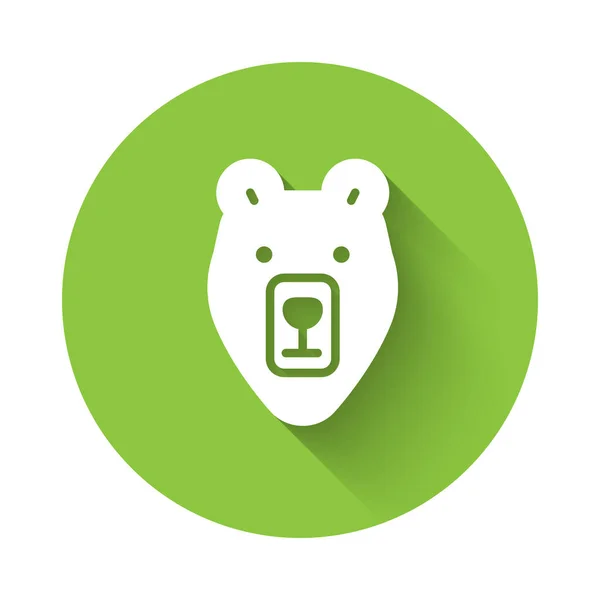 白熊的头像与长长的阴影隔离 绿色圆环按钮 — 图库矢量图片