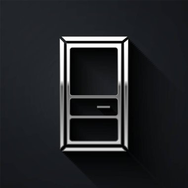 Gümüş kapaklı kapı simgesi siyah arkaplanda izole edildi. Uzun gölge tarzı. Vektör İllüstrasyonu.