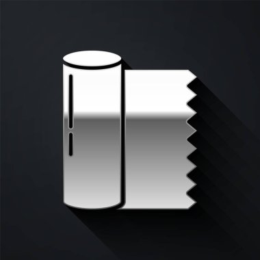 Gümüş Tekstil kumaş rulo simgesi siyah arka planda izole edildi. Yuvarlan, paspas, halı, halı, halı ya da kağıt rulo ikonu. Uzun gölge tarzı. Vektör İllüstrasyonu.