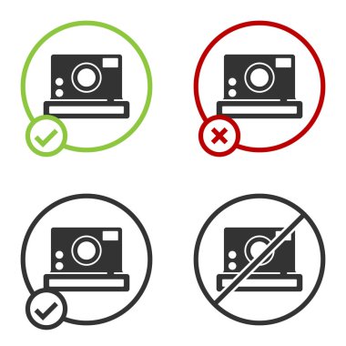Beyaz arkaplanda siyah fotoğraf makinesi simgesi izole edildi. Fotoğraf makinesi simgesi. Çember düğmesi. Vektör.