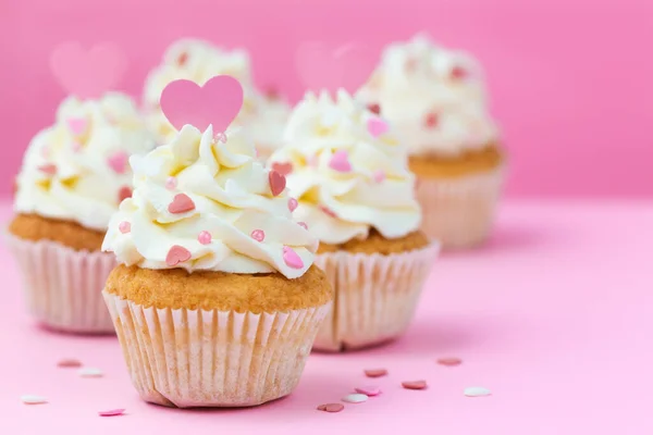 Mini Cupcakes Con Crema Primer Plano — Foto de Stock