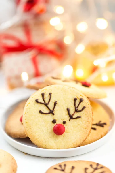 Biscoitos Natal Com Rostos Cervos Placa — Fotografia de Stock